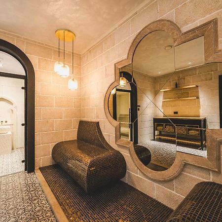 Signum Hotel Подгорица Екстериор снимка