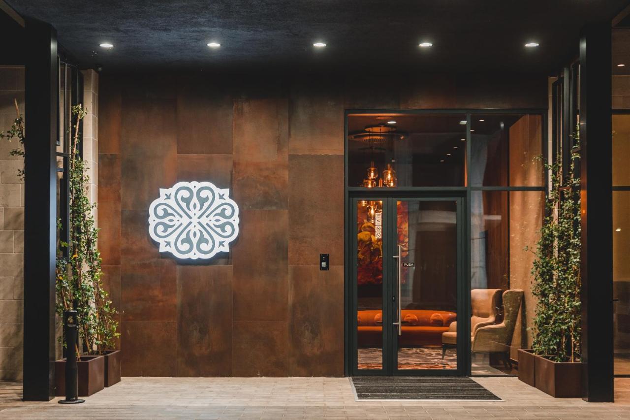 Signum Hotel Подгорица Екстериор снимка