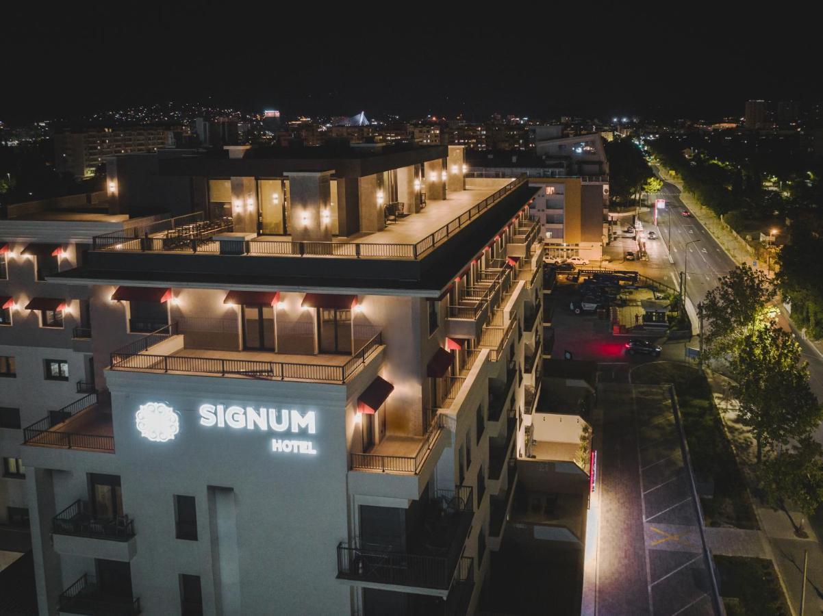 Signum Hotel Подгорица Екстериор снимка