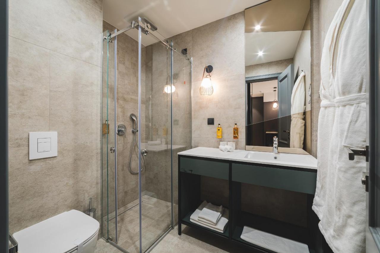 Signum Hotel Подгорица Екстериор снимка