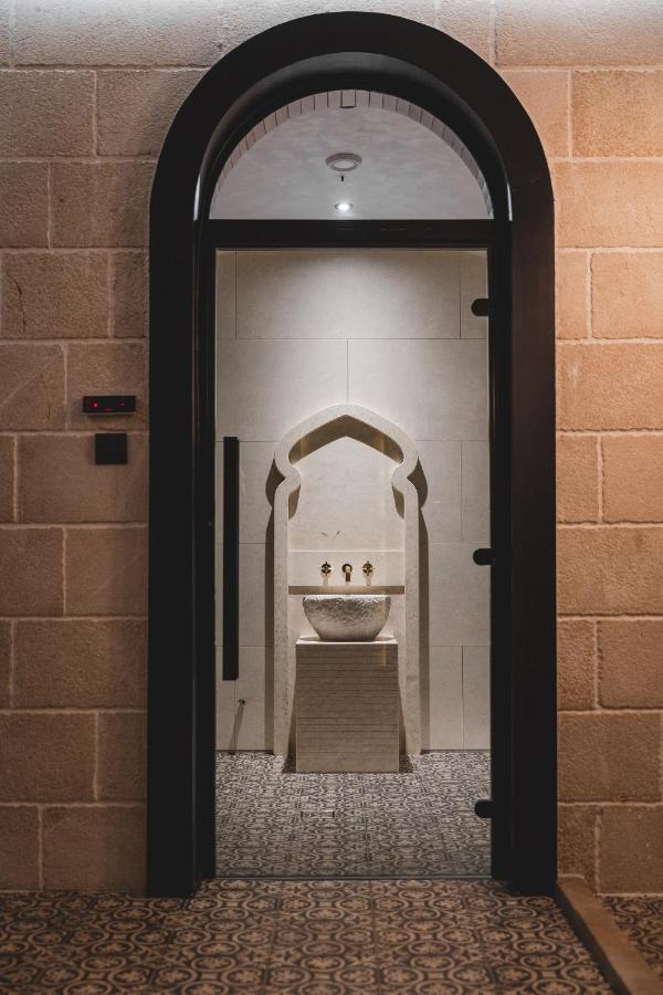 Signum Hotel Подгорица Екстериор снимка